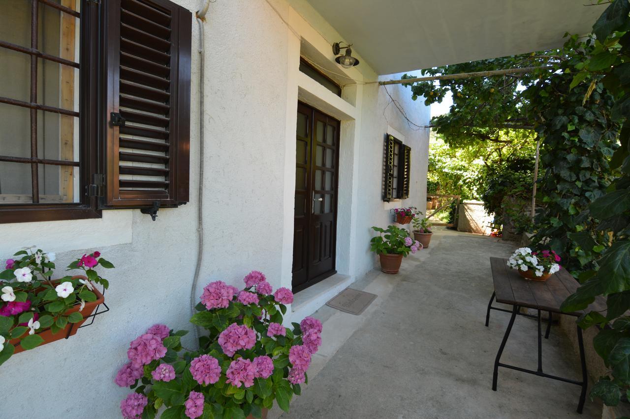 Apartment Renata Veli Losinj Exterior photo